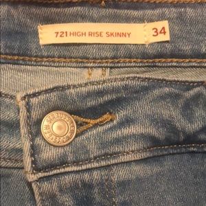 Levi High Rise Light Blue Skinny Jeans